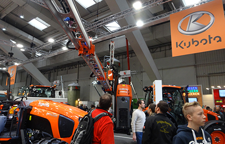 На Agritechnica 2017 KUBOTA представи първия си автономен трактор!